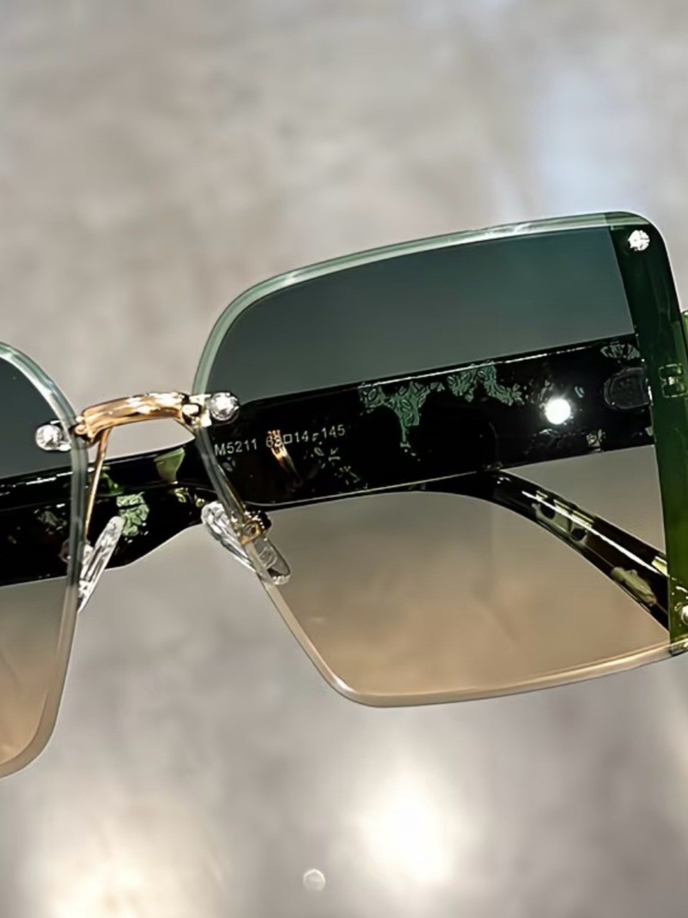 Green Gradient Square Rim Sunglasses with Gold Bridge, Super Cute! NWOT - Picture 2 of 3